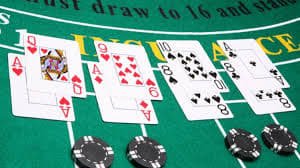 wtobet slot weekly cashback tracking interface on mobile showing games and cashback accrual